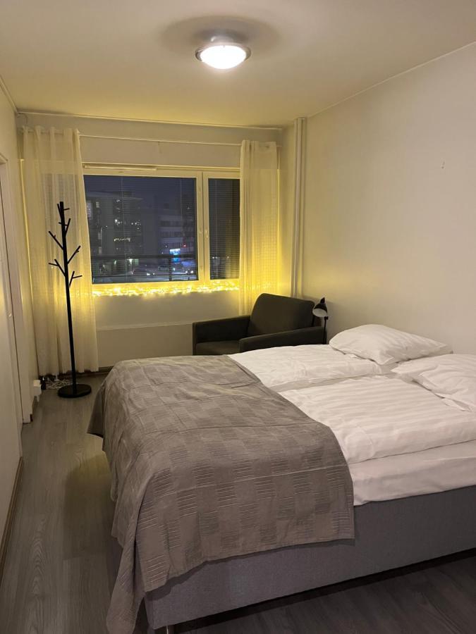 City Center Apartment โรวานิเอมิ ภายนอก รูปภาพ