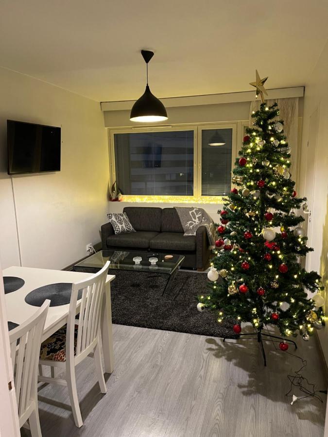 City Center Apartment โรวานิเอมิ ภายนอก รูปภาพ
